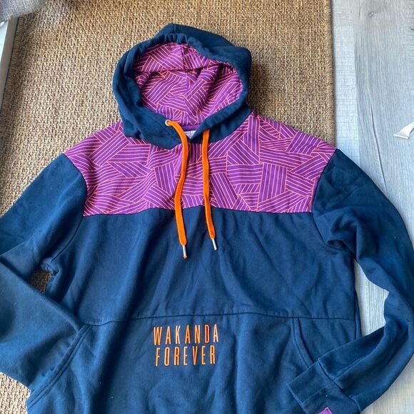 Disney Other - Marvel Black Panther Wakanda Forever Sweatshirt
